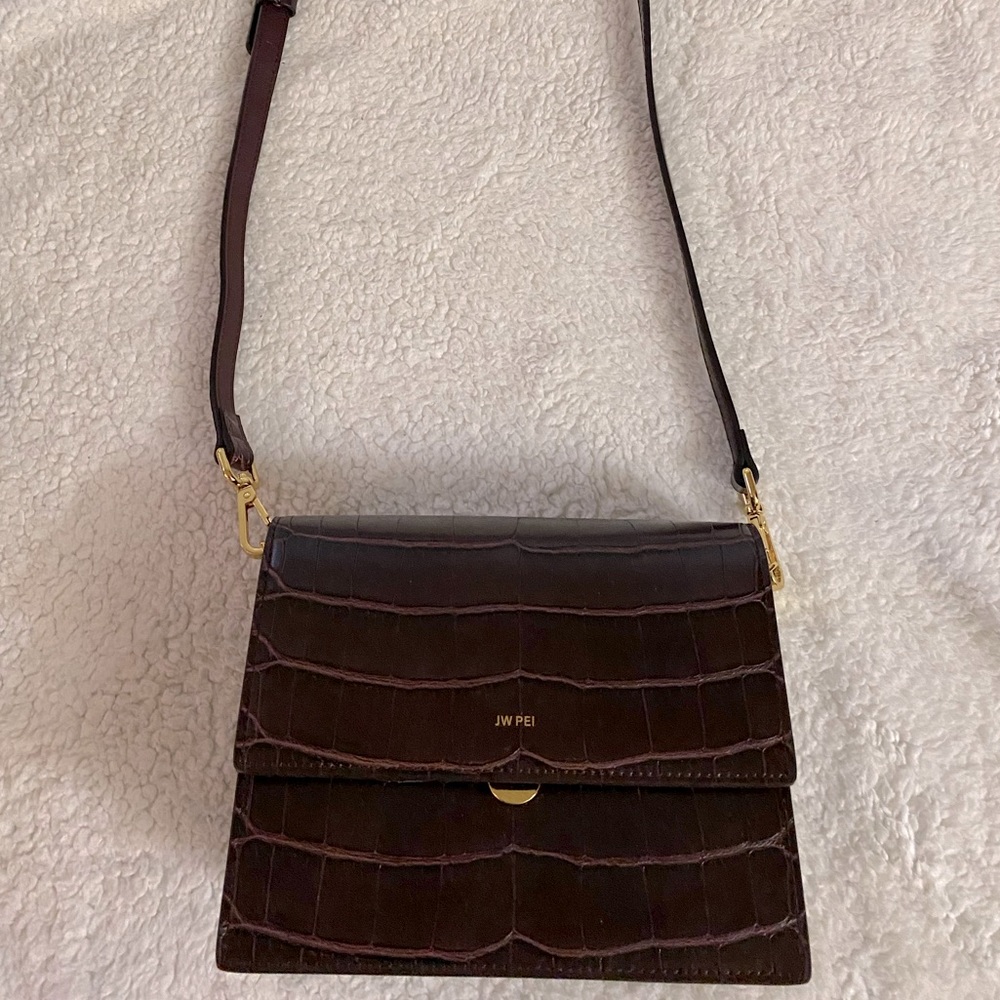 Cross body purse